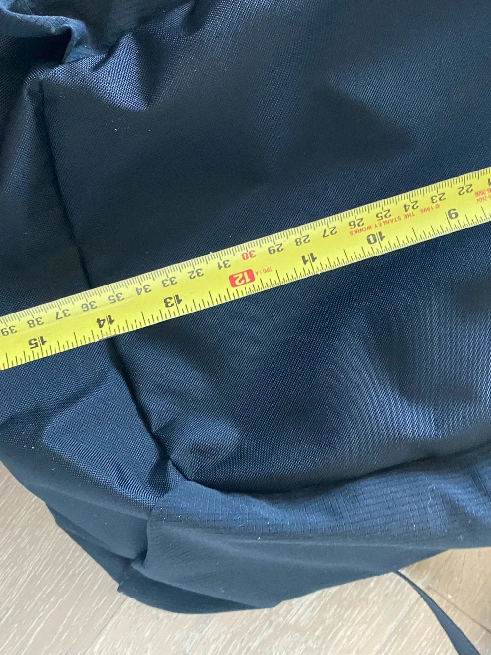 Lululemon Black Backpack 20L reflective detail & lumbar support water repellent